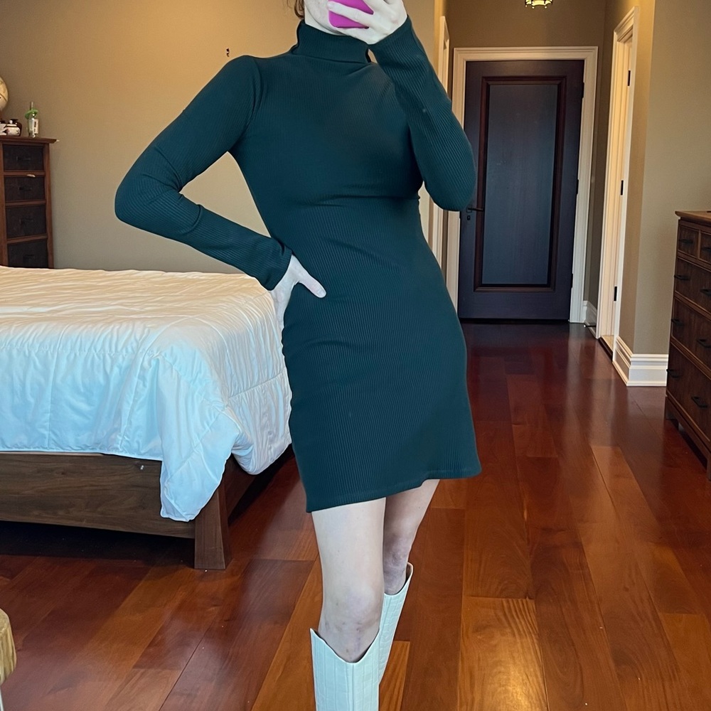 Reformation Ribbed Dark Emerald Mini Dress ~ Size Small